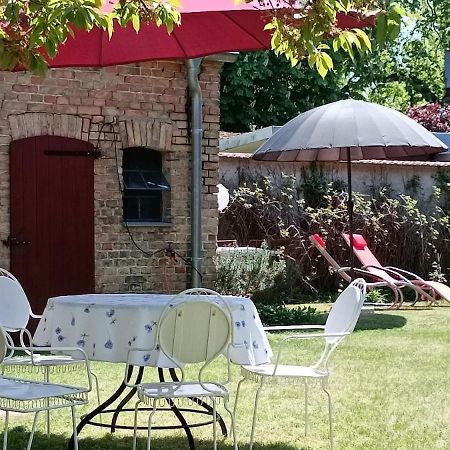 Schlossparkferienwohnungen Rheinsberg Mit Garten Exterior photo
