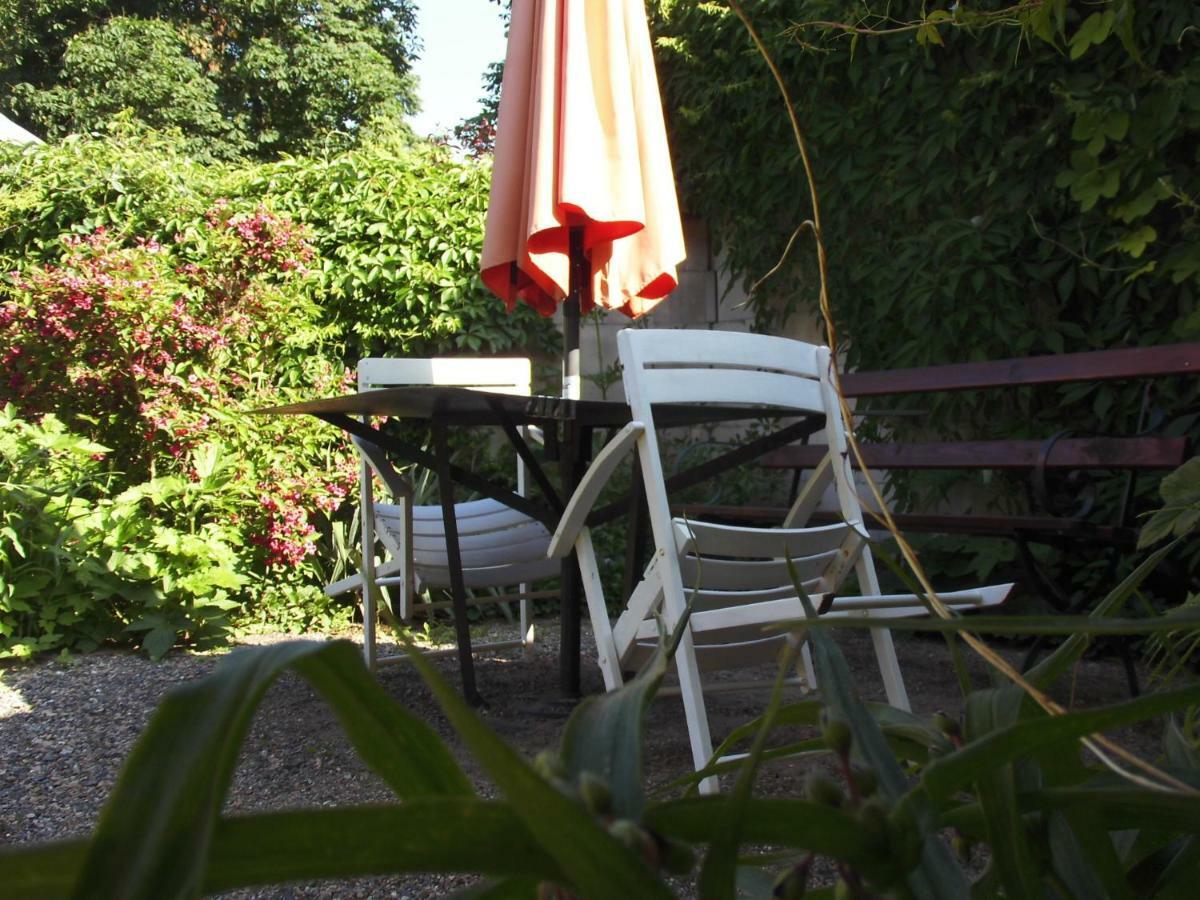 Schlossparkferienwohnungen Rheinsberg Mit Garten Exterior photo